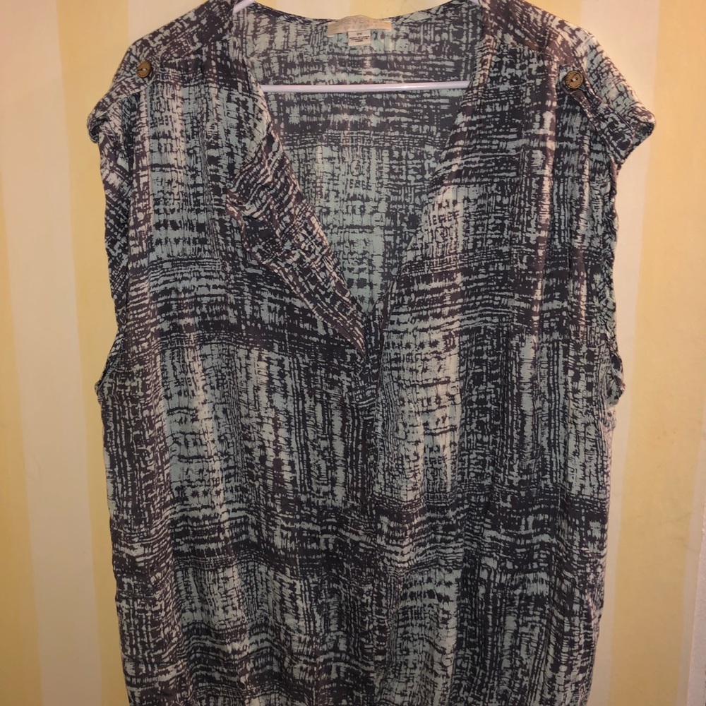 Black and turquoise cap sleeve top